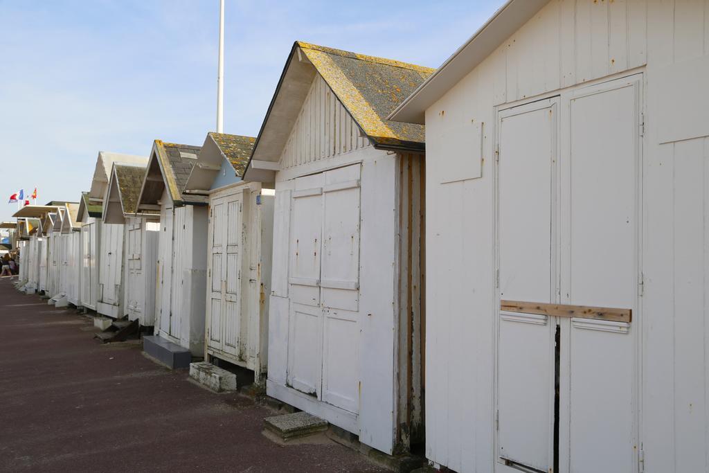 Maison Studios & Appartements Les 4 Vents Luc-sur-Mer Exterior photo