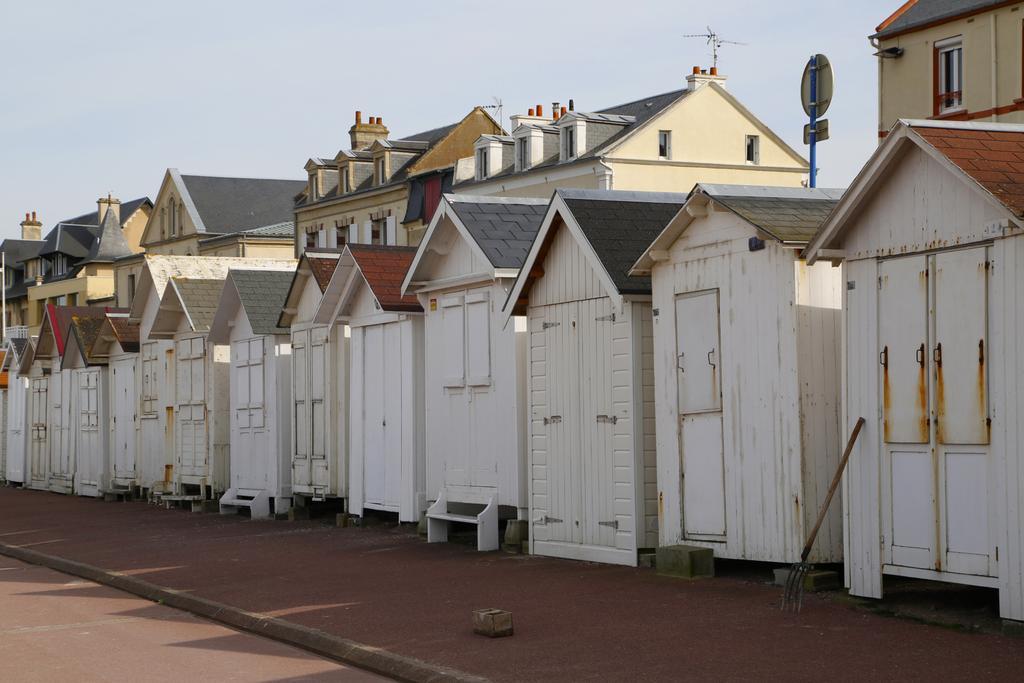 Maison Studios & Appartements Les 4 Vents Luc-sur-Mer Exterior photo